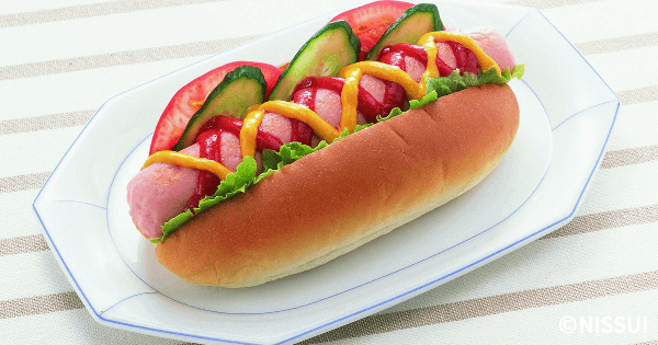 おさかなのソーセージのホットドッグ | レシピ | ニッスイ