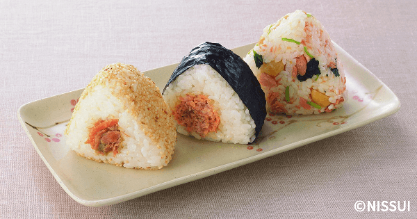 さけの3色おむすびPart.2 | レシピ | ニッスイ