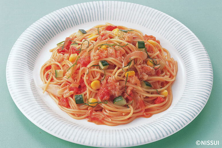 【写真】ほたてと野菜の冷たいトマトパスタ