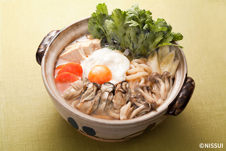 【写真】かきの土手鍋風うどん