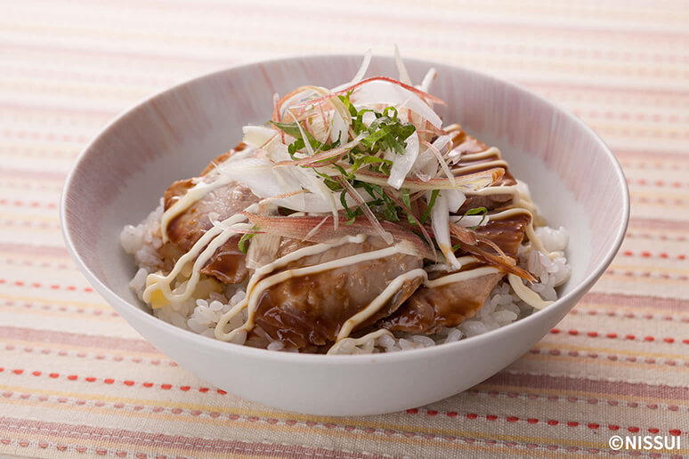 かつおの漬け焼き丼 レシピ ニッスイ