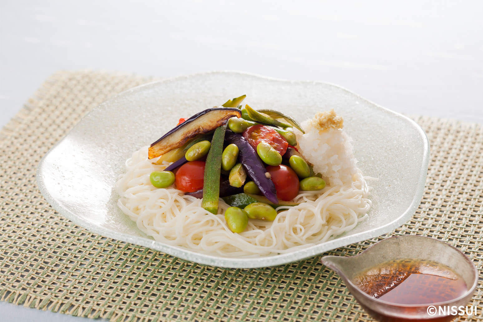 【写真】塩あじえだ豆と夏野菜のぶっかけそうめん