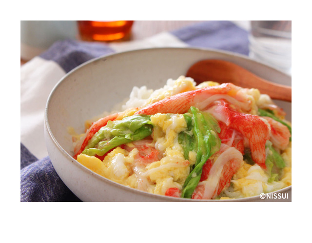 海からサラダフレークとレタスのトロトロたまご丼