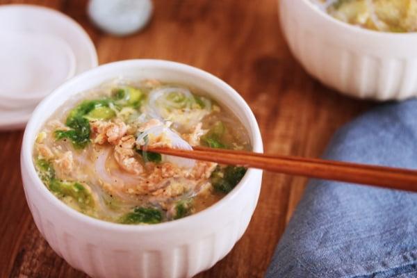 簡単！鮭とレタスの春雨スープ