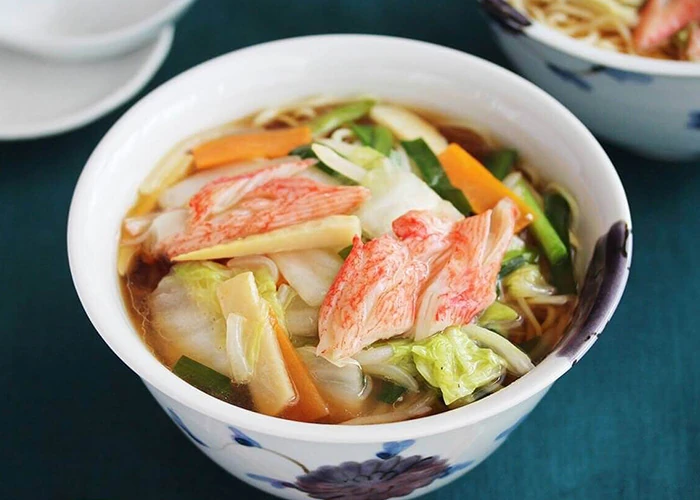 海からサラダフレークのあんかけラーメン