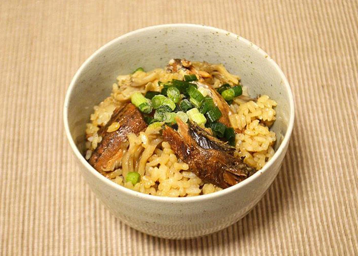 さんま蒲焼の炊き込みごはん